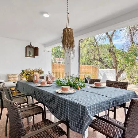 ヴィラ Araucaria *